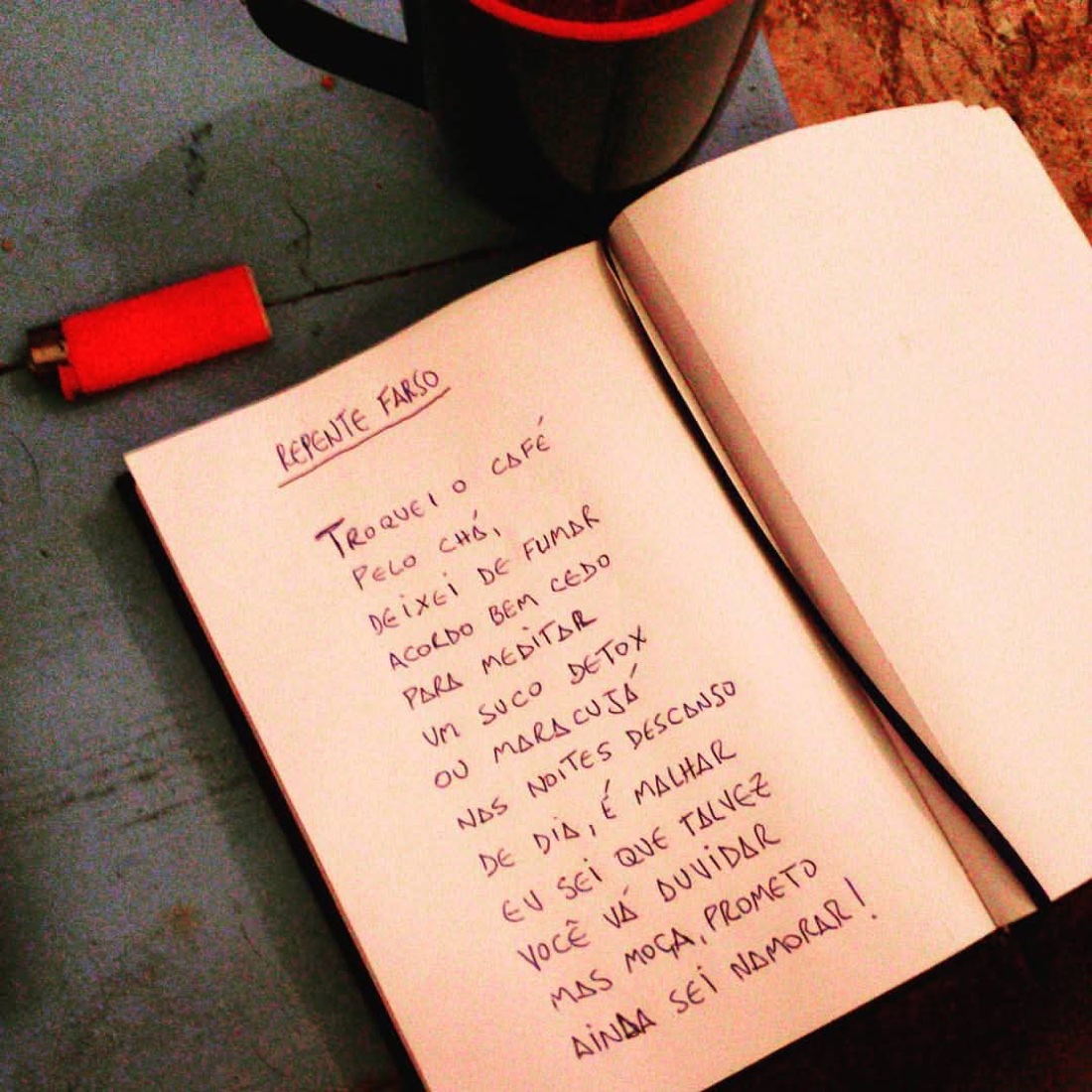 Caderno original com a poesia Repente Farso, escrita em 2015